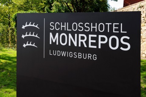 SchlosshotelMonrepos_Schild