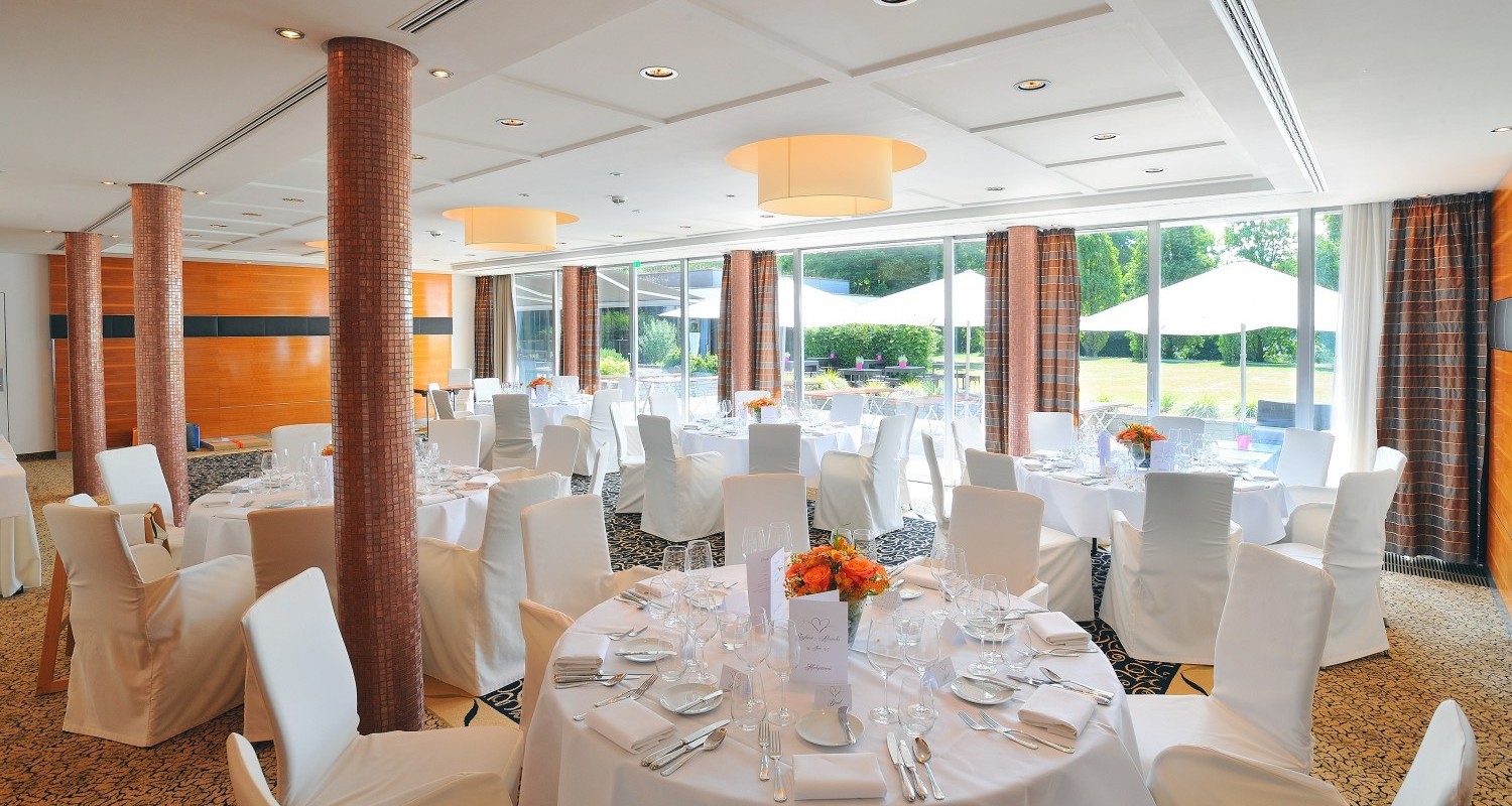 Salon 3 Runde Tische 1