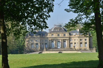 Seeschloss Monrepos frontal