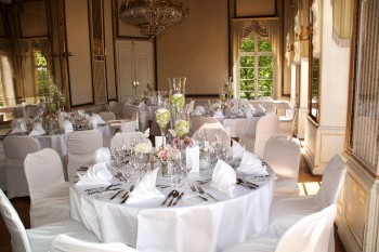 Seeschloss Spiegelsaal hell