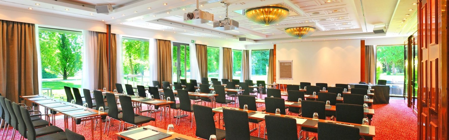 Salon 1 Parlamentarische Bestuhlung -1