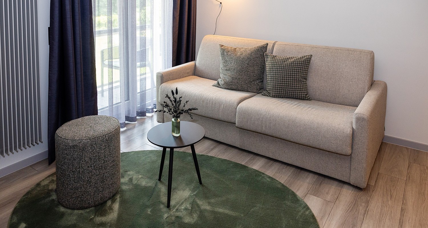 Couch_240610_wl_monrepos_0253